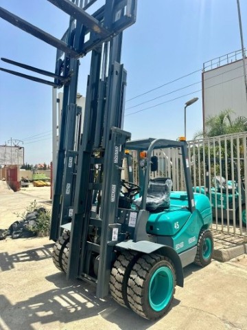 Chariot élévateur diesel 4.5 tonnes Feeler